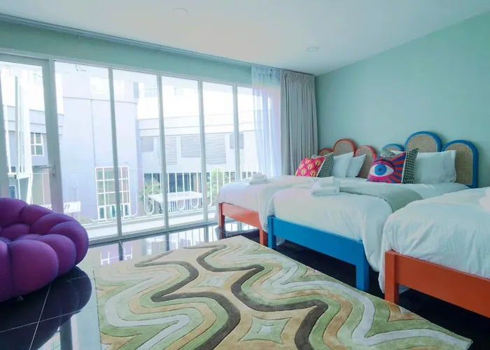 Retrovibes Sathorn Bts Saphan Taksin Iconsiam Asiatique Chao Phraya Max 9 Persons *