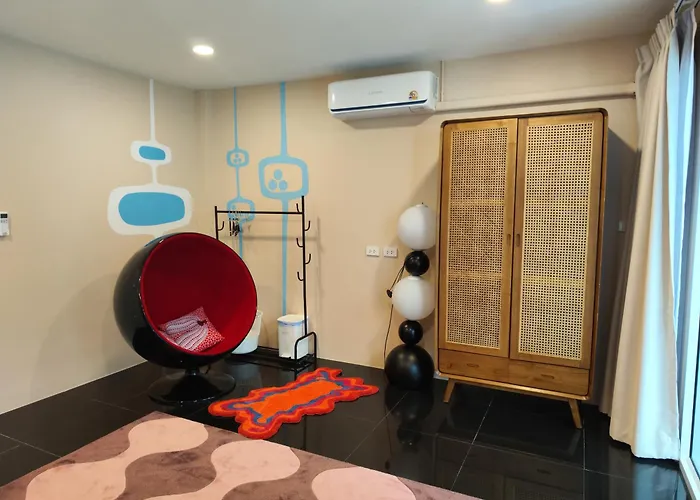 Retrovibes Sathorn Bts Saphan Taksin Iconsiam Asiatique Chao Phraya Max 9 Persons 度假居 *