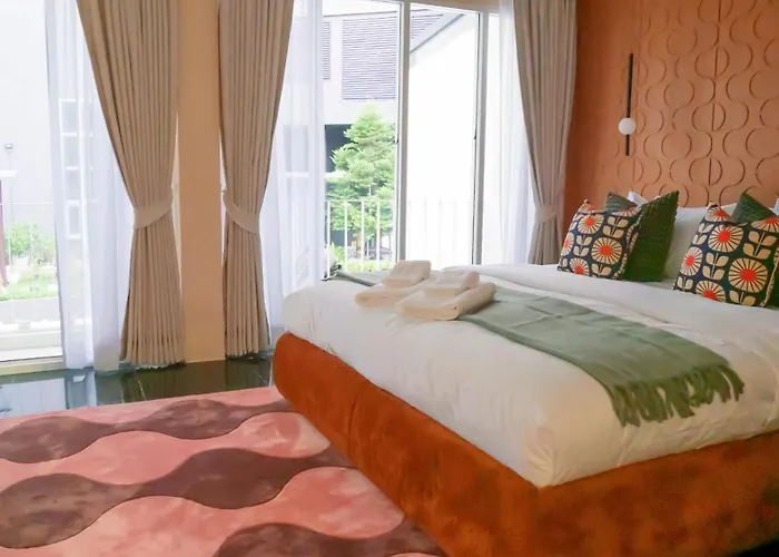 Retrovibes Sathorn Bts Saphan Taksin Iconsiam Asiatique Chao Phraya Max 9 Persons Ferienhaus Bangkok