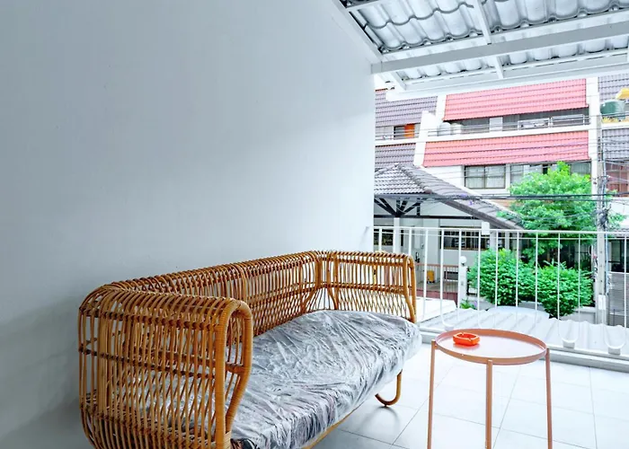 Retrovibes Sathorn Bts Saphan Taksin Iconsiam Asiatique Chao Phraya Max 9 Persons Ferienhaus Bangkok